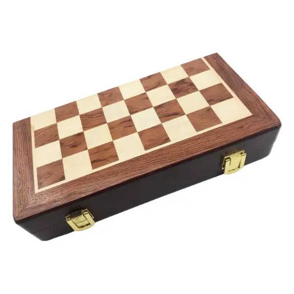 Juego de ajedrez en madera