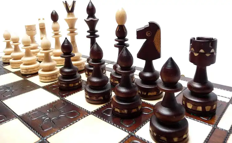 Piezas de madera artesanales