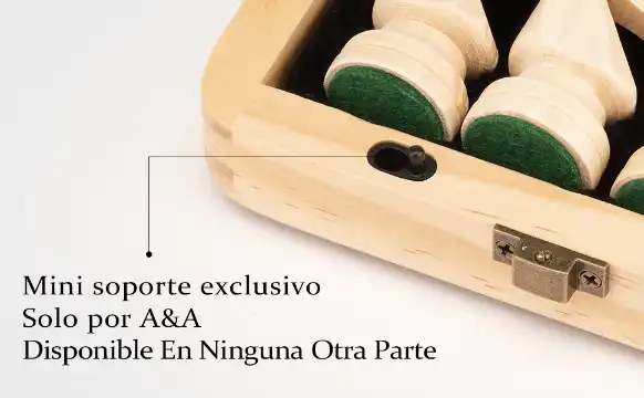 Ajedrez de madera con soporte