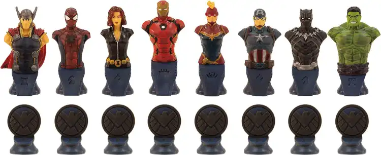Piezas negras ajedrez Marvel